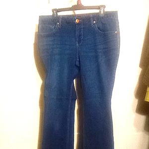 Faded Glory size 16p 27 1/2in inseam blue stretch jeans